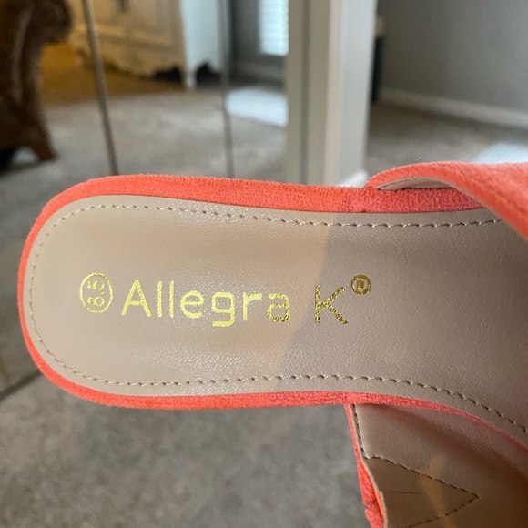 Adorable slip on shoes by Allegra K. Never worn. - Picture 3 of 4